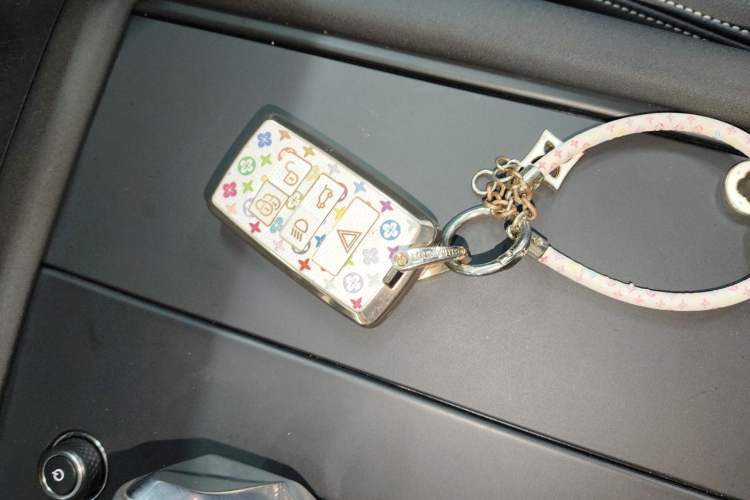 Used Land Rover Discovery 2021 360 PS R-Dynamic S