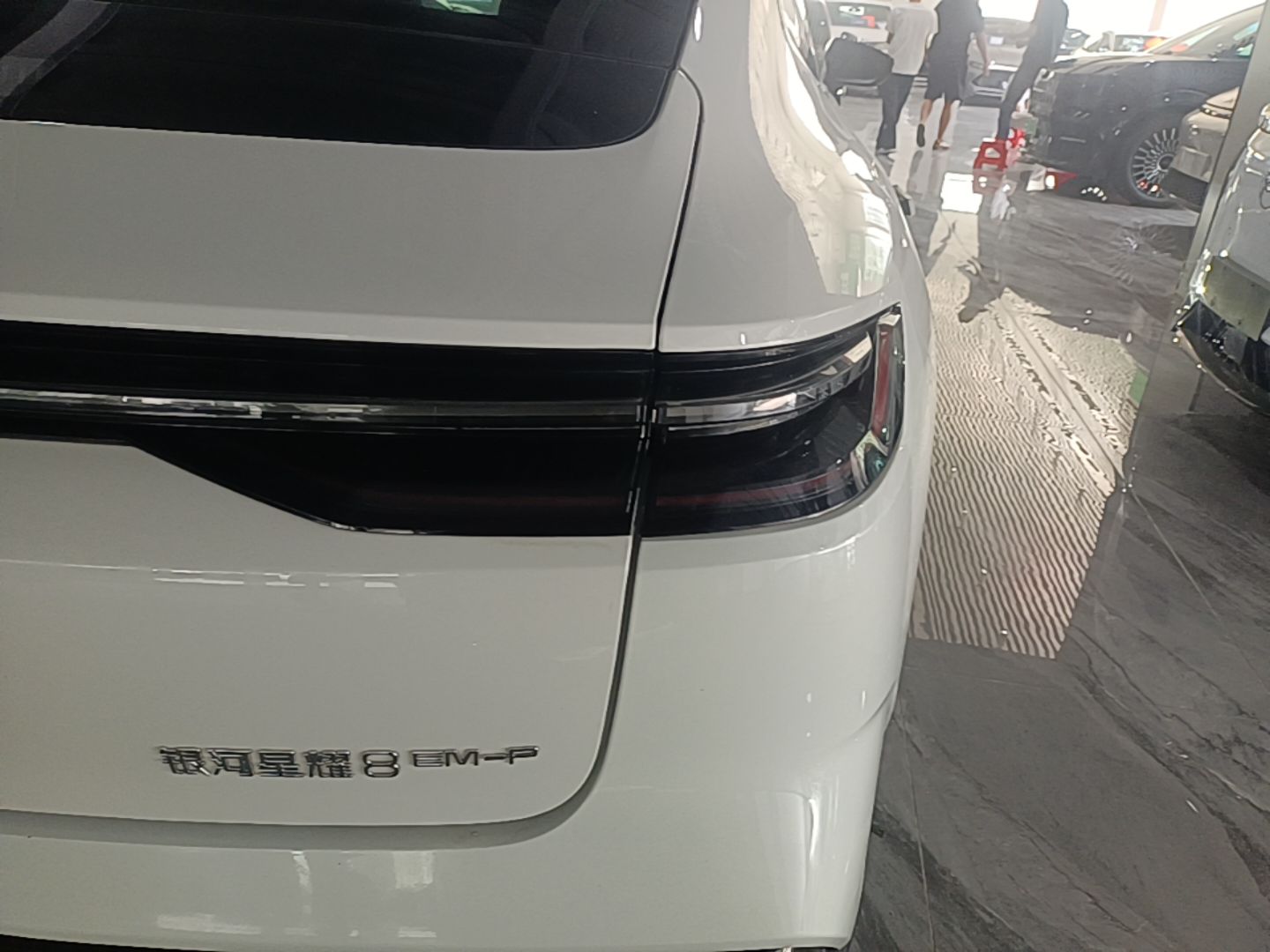 Geely Galaxy 8 2025 130km EM-P Starship Edition — снимка 9