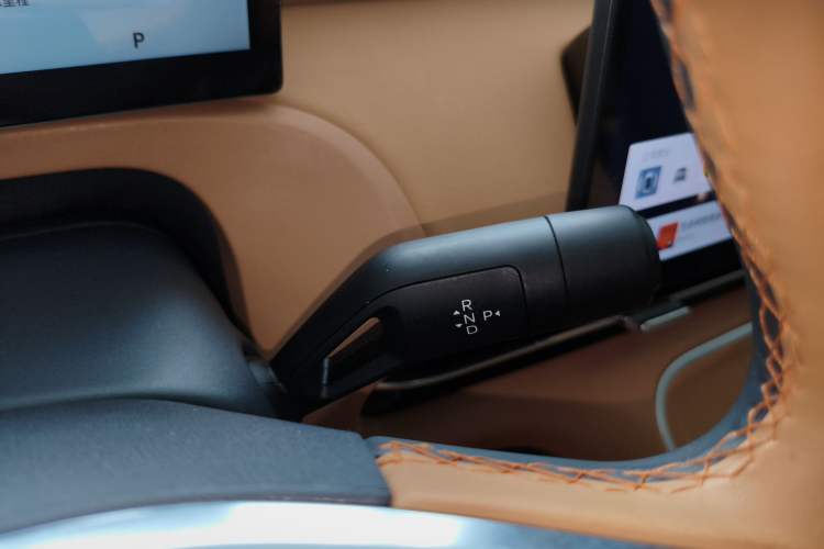 Used Geely Galaxy Xingjian 7 EM-i 2025 120km Flagship Edition Gear Lever