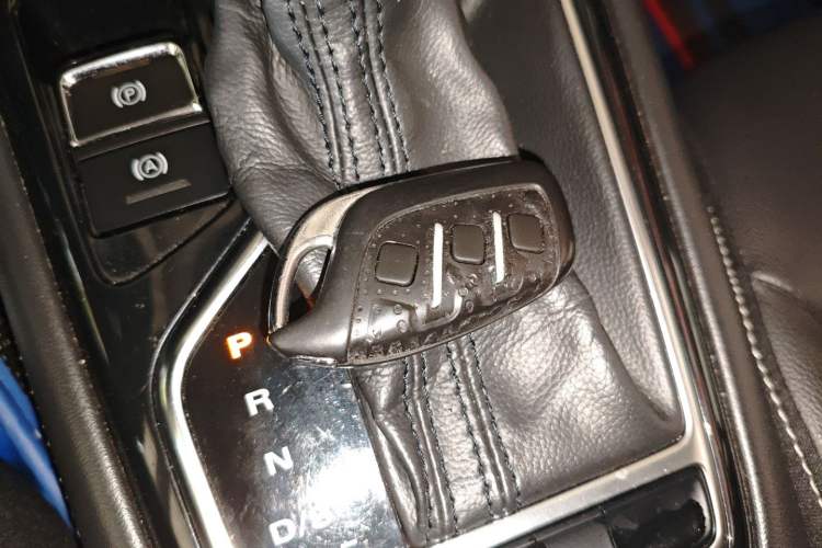 Used Roewe RX3 2018 1.6L CVT Internet Smart Edition
