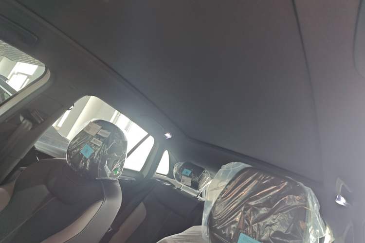 Used Volkswagen ID.4 CROZZ 2025 Pure Edition Headliner