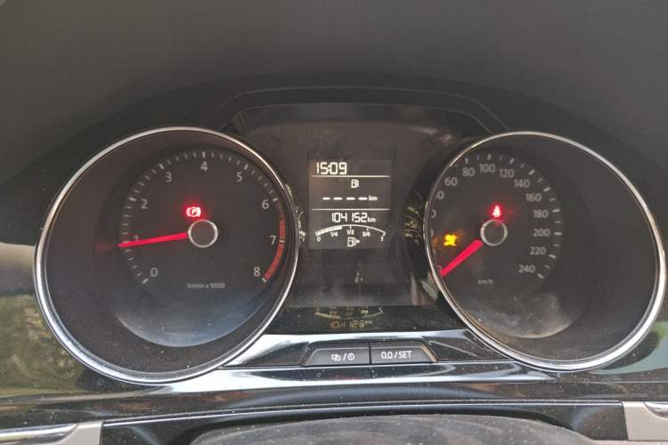 Used Volkswagen Bora 2014 1.6L Manual Comfort Model Instrument Cluster