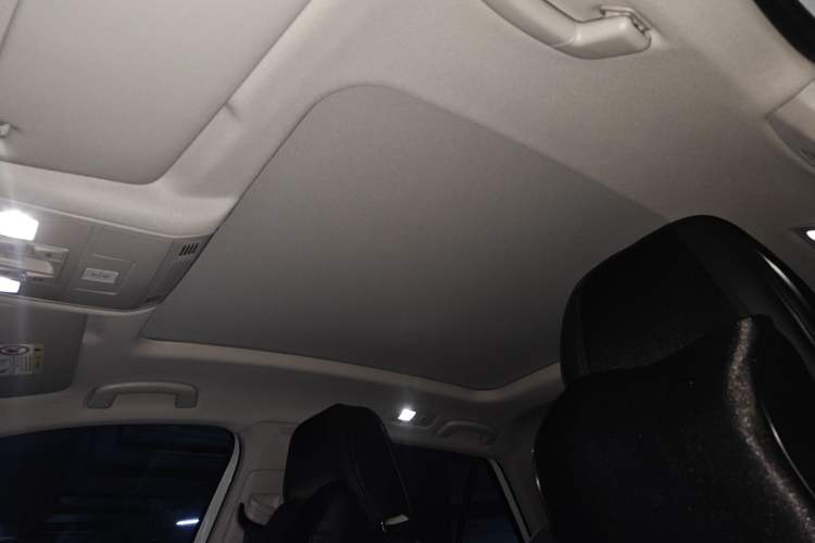 Used Volkswagen T-ROC 2022 280TSI DSG Two-Wheel Drive Comfort PLUS
