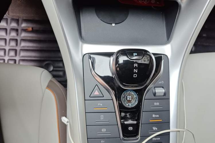 Used BYD Song Pro New Energy 2023 Champion Edition DM-i 110KM Beyond Model Gear Lever