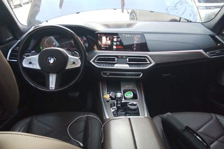 Used BMW X5 2022 xDrive 40Li M Sport Package
