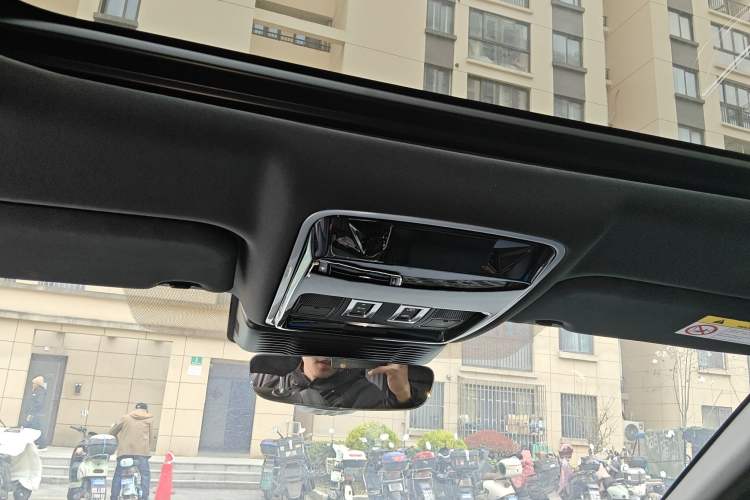 Used Land Rover Range Rover Velar 2024 Dynamic SE
