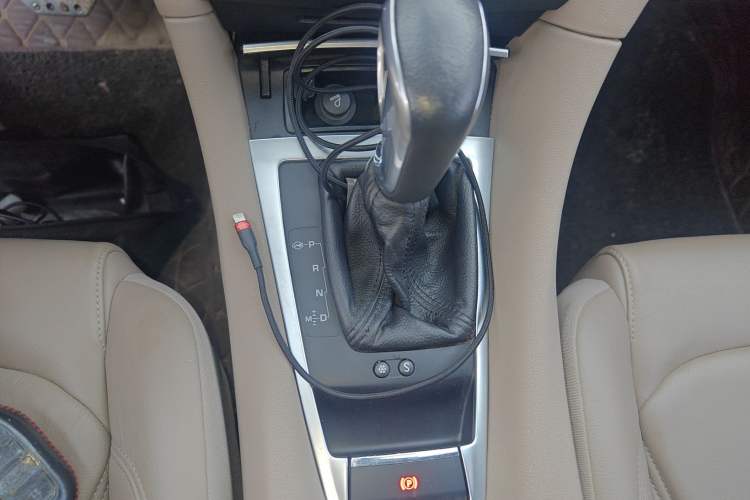 Used DS 5LS 2016 1.8T Luxury Edition THP200