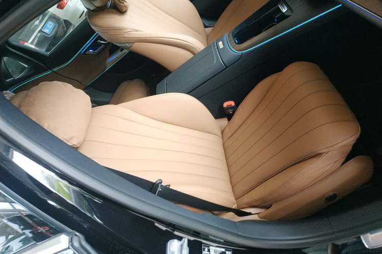 Used Mercedes-Benz E-Class 2026 E 300 L Luxury Right Front Seat