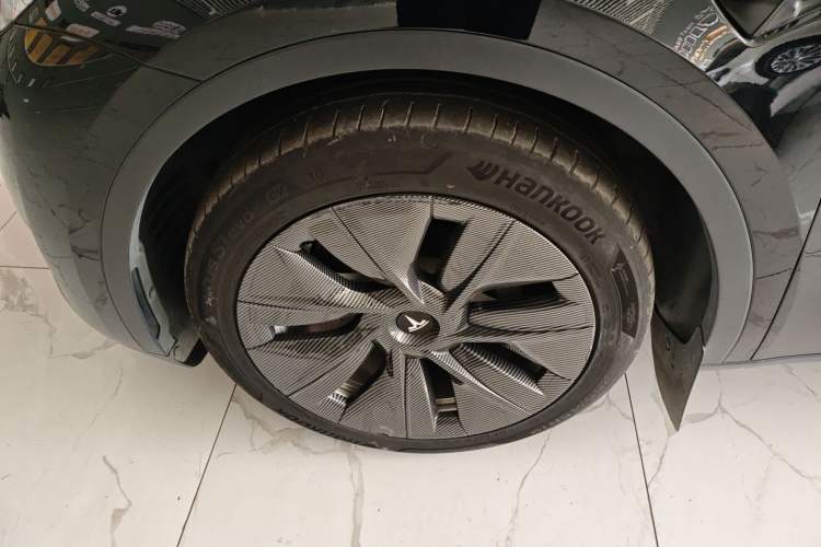 Used Tesla Model Y 2022 Long-Range All-Wheel-Drive Version