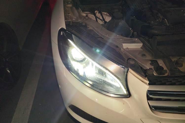 Used Mercedes-Benz GLC 2019 GLC 200 L 4MATIC Right Front Headlight