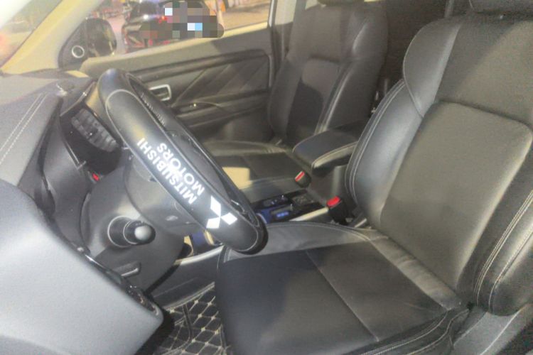 Used Mitsubishi Outlander 2019 2.0L Two-Wheel Drive Comfort Edition 5 Seats China V Standard
