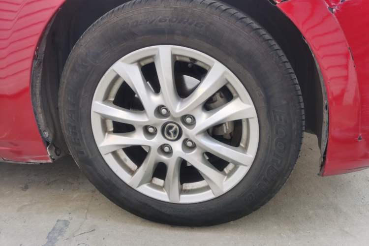 Used Mazda 3 Axela 2016 Sedan 1.5L Automatic Comfort Model