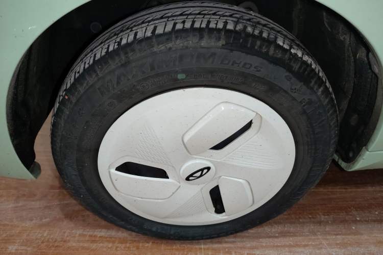 Used Chery New Energy QQ Ice Cream 2022 170km Sundae Phosphate Lithium-Ion