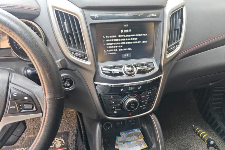 Used CHANGAN CS75 2017 Shangku Edition 1.5T Manual ZhiXiang Model
