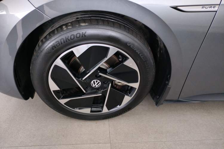 Used Volkswagen ID.3 2023 Upgraded Model Pure Intelligent Enjoyment Version Left Front Wheel Hub