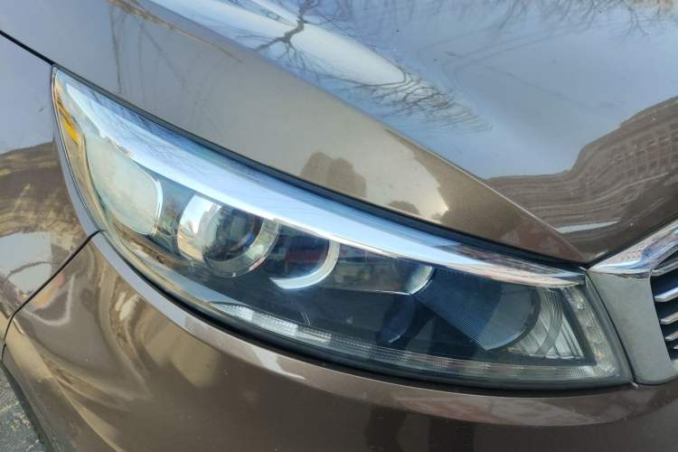 Used Kia Sportage R 2015 2.0L Automatic Two-Wheel Drive DLX Model Right Front Headlight