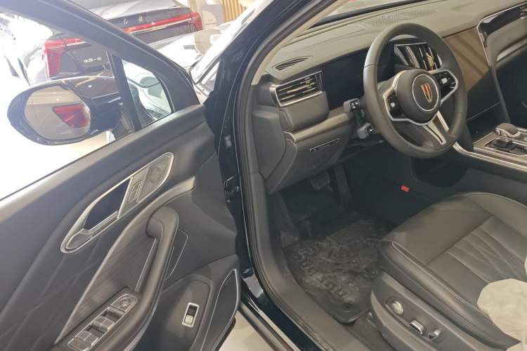 Used Hongqi HS7 PHEV 2024 2.0T PHEV Two-Wheel Drive Flagship Edition 6 Seats