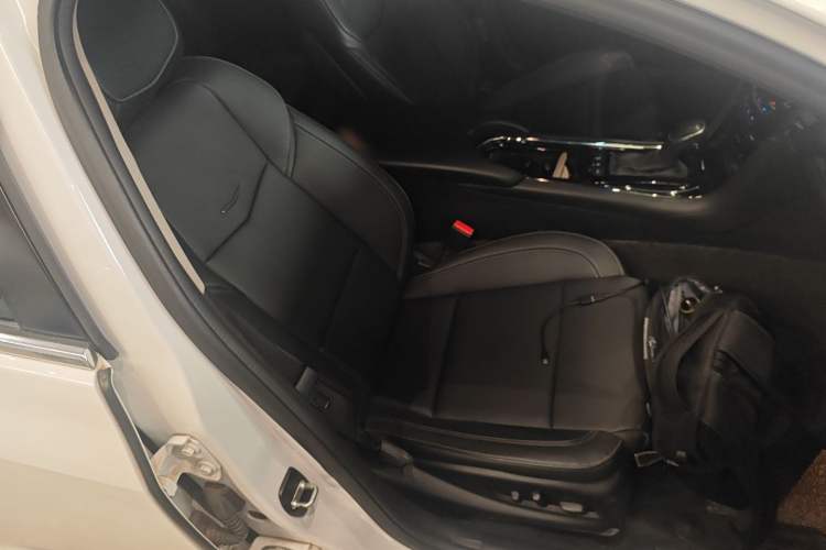 Used Cadillac ATS-L 2017 28T Tech Edition Right Front Seat