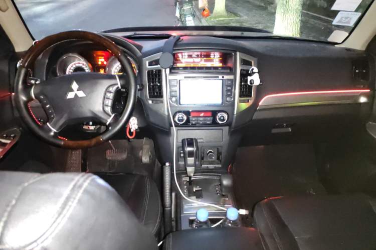 Used Mitsubishi Pajero 2016 3.0L Automatic Prestige Version China V Standard
