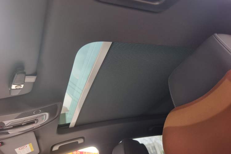 Used Audi Q5L 2023 40T Luxury Dynamic Model Headliner