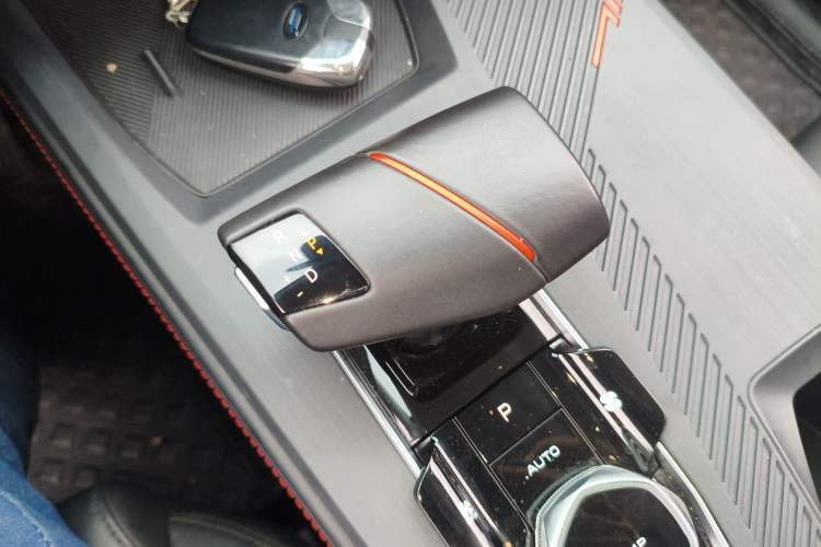 Used Oshan Z6 2022 Blue Whale 1.5T DCT Smart Edition