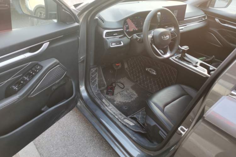 Used Geely Auto Emgrand 2023 4th Generation Champion Edition 1.5L CVT Prestige Model Driver Seat