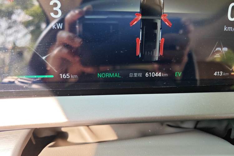 Used Denza D9 2022 DM-i 970 Four-Wheel Drive Flagship Model
