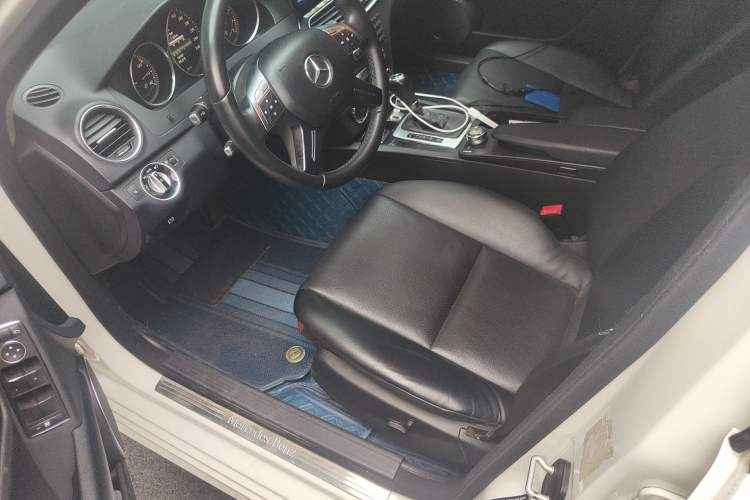 Used Mercedes-Benz C-Class 2013 C 180 Classic Grand Edition Driver Seat
