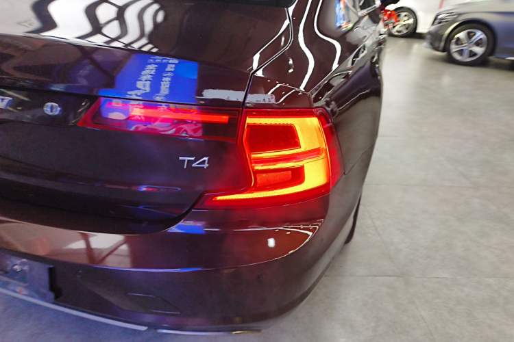 Used Volvo S90 2018 T4 Zhiyuan Edition