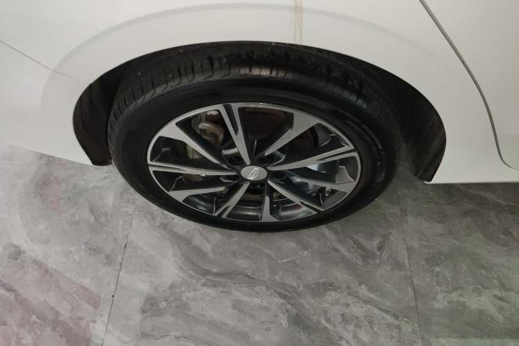 Used Geely Auto Emgrand 2025 4th Generation 1.5L CVT Flagship Version
