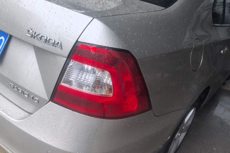 Used Skoda Rapid 2013 1.6L Automatic Smart Selection Model