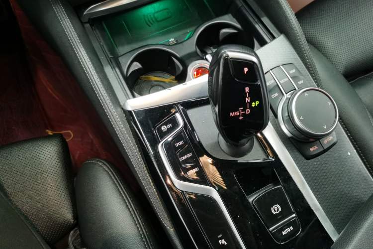 Used BMW 5 Series 2021 530i M Sport Package Gear Lever