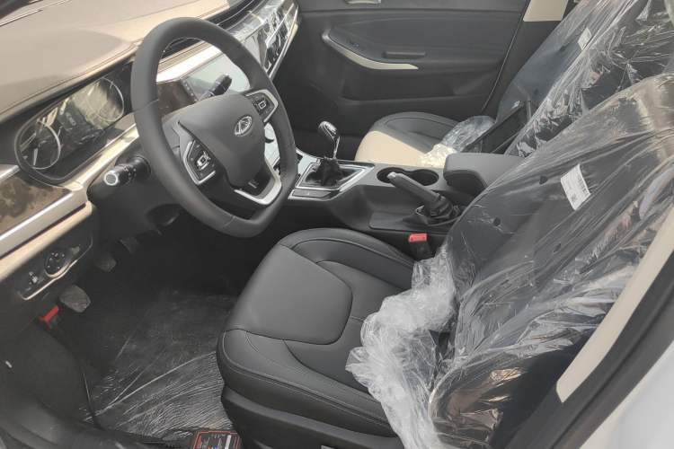 Used Chery Arrizo 5 2025 Excellence Version 1.5L Manual Fashion Edition
