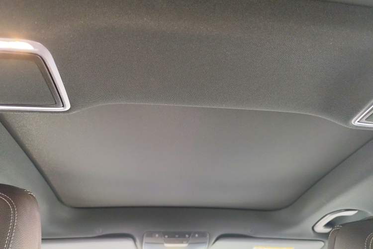 Used Mercedes-Benz GLC 2022 Refreshed GLC 300 L 4MATIC Dynamic Edition Prestige Version Headliner