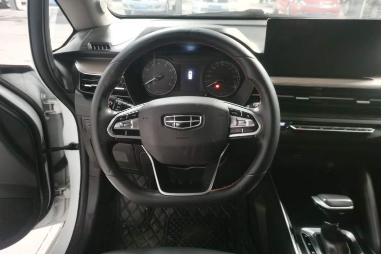 Used Geely Auto Vision X3 2021 PRO 1.5L CVT Deluxe Model
