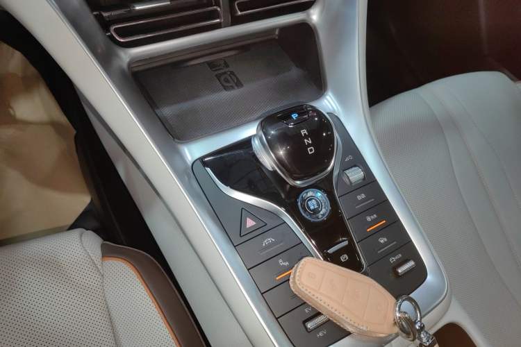 Used BYD Song Pro New Energy 2022 DM-i 110km Flagship Model Gear Lever