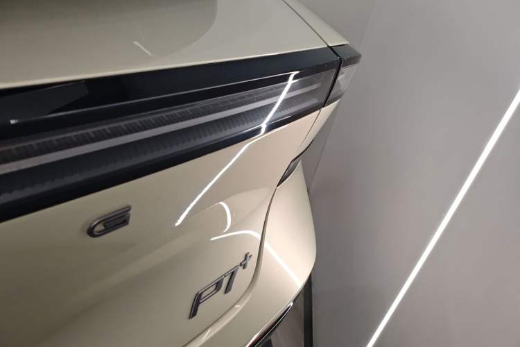 Used XPeng P7+ 2024 Long-Range Max Right Rear Taillight