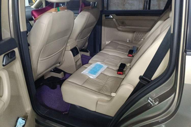 Used Volkswagen Touran 2015 1.4T DSG Comfort Edition 5 Seats Left Rear Seat