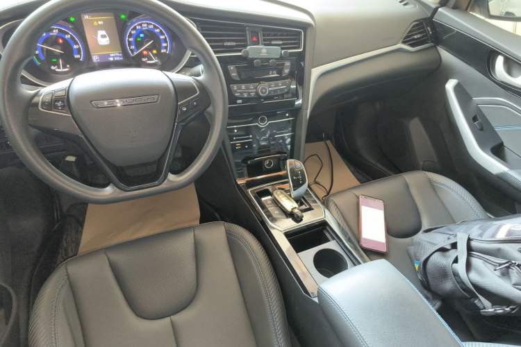 Used Venucia D60EV 2022 Standard Range Smart Drive Version Gear Lever