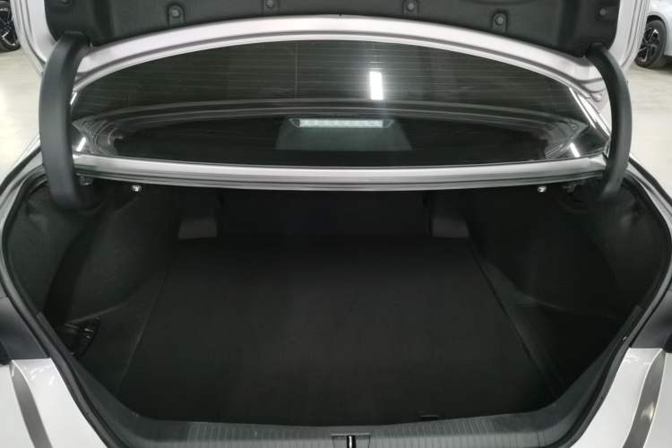 Used Toyota Avalon 2024 Dual-Motor 2.0L Luxury Edition