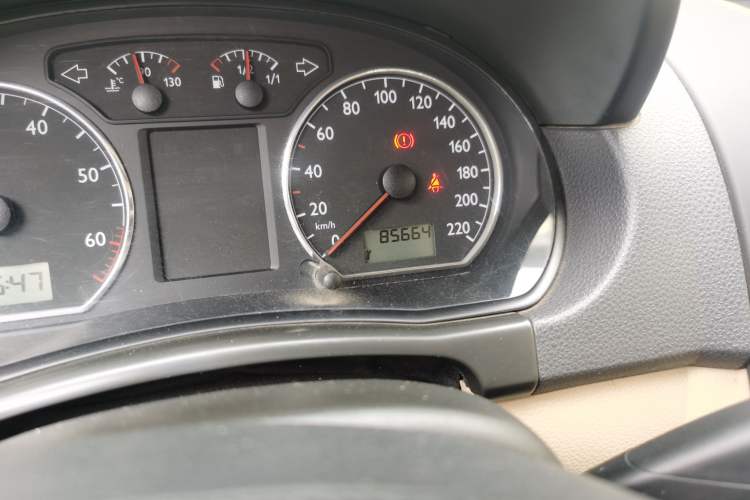 Used Volkswagen Polo 2009 Jingqu 1.4L Manual - Elegant Edition
