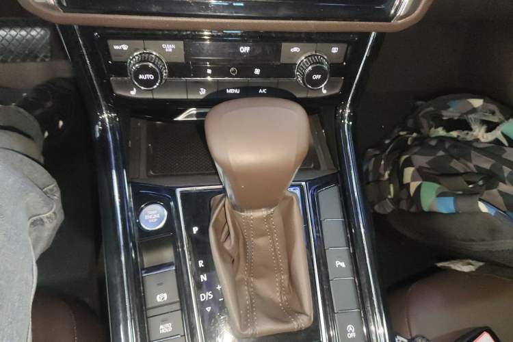 Used Volkswagen Phideon 2021 380TSI Luxury Edition
