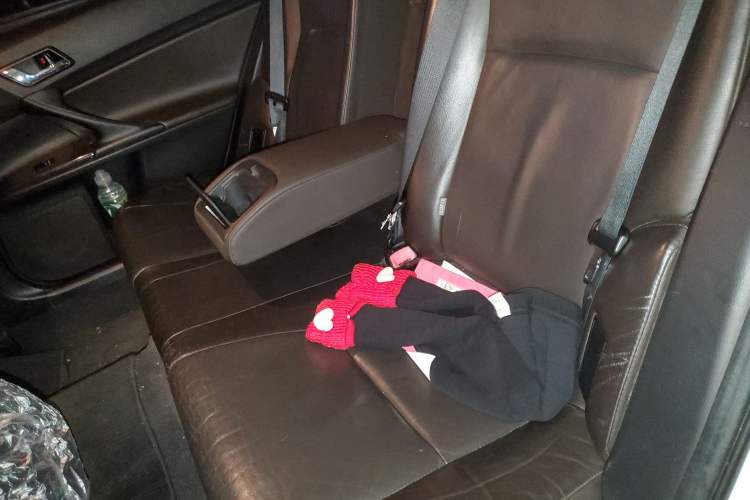 Used Toyota Reiz 2013 2.5V Elite Edition Left Rear Seat