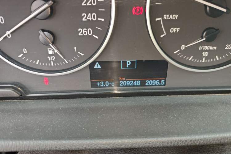 Used BMW X1 2016 sDrive20Li Luxury Model
