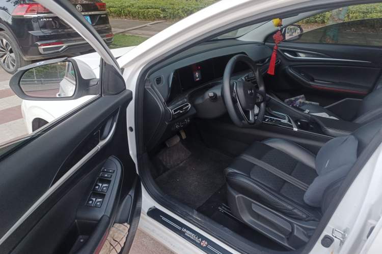 Used CHANGAN Eado 2020 PLUS Blue Whale NE 1.4T GDI DCT Prestige Model Driver Seat