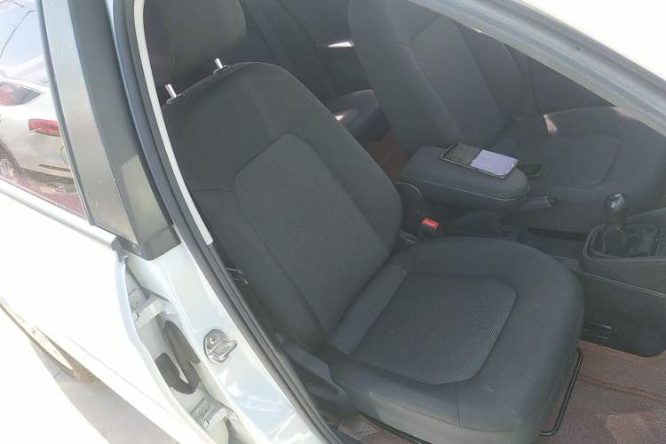 Used Volkswagen Jetta 2019 Dream Edition 1.4L Manual Fashion Version
