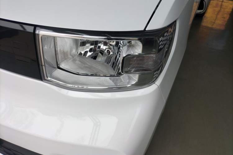 Used Wuling Hongguang MINIEV 2021 Macaron Premium Model – Lithium Iron Phosphate Left Front Headlight