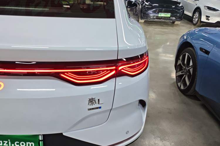 Used BYD Qin L 2025 EV 470KM Leading Edition Exterior 3