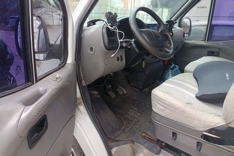 Used Ford Classic Transit 2015 2.8T Diesel Multi-Function Vehicle Short Wheelbase 6-Seater Mid-Roof Edition JX493ZLQ4