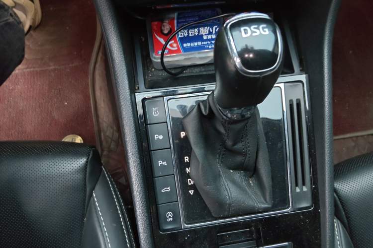 Used Skoda Superb 2022 TSI330 DSG Luxury Edition Gear Lever